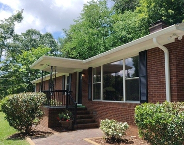 540 Carolyn Lane - Photo Thumbnail 18