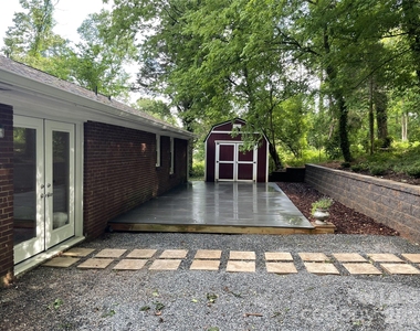 540 Carolyn Lane - Photo Thumbnail 21