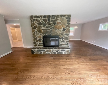 540 Carolyn Lane - Photo Thumbnail 1