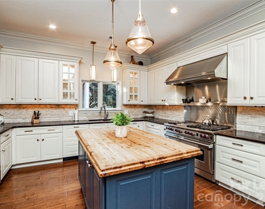 3911 Lakeside Drive - Photo Thumbnail 14