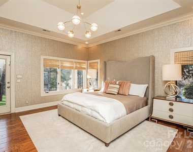 3911 Lakeside Drive - Photo Thumbnail 21