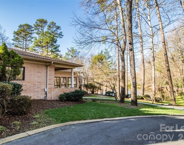 3911 Lakeside Drive - Photo Thumbnail 2