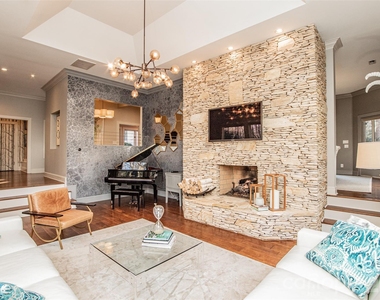3911 Lakeside Drive - Photo Thumbnail 8