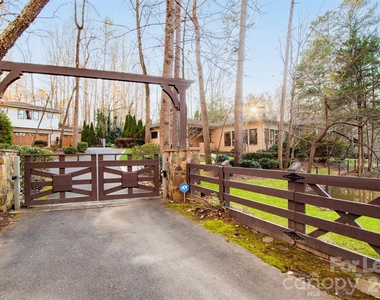 3911 Lakeside Drive - Photo Thumbnail 32