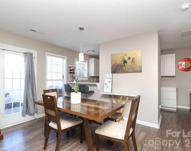 1109 Triece Lane - Photo Thumbnail 4
