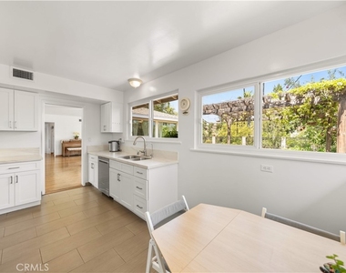 1033 S Isabella - Photo Thumbnail 13