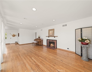 1033 S Isabella - Photo Thumbnail 19