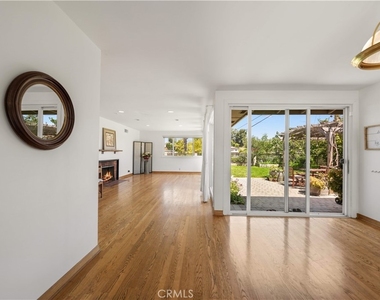 1033 S Isabella - Photo Thumbnail 3
