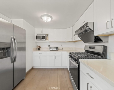 1033 S Isabella - Photo Thumbnail 8