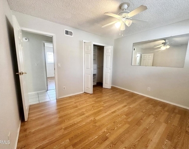 2065 Abbott Street - Photo Thumbnail 15