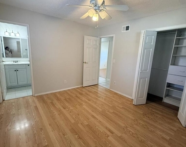 2065 Abbott Street - Photo Thumbnail 17