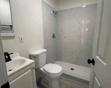 1303 S C Street - Photo Thumbnail 7