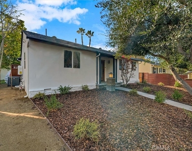 22134 Gilmore Street - Photo Thumbnail 23