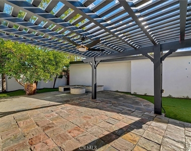 22134 Gilmore Street - Photo Thumbnail 15