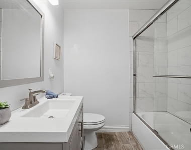 6139 Jamieson - Photo Thumbnail 15