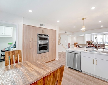 6225 Nita Avenue - Photo Thumbnail 7
