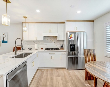 6225 Nita Avenue - Photo Thumbnail 6
