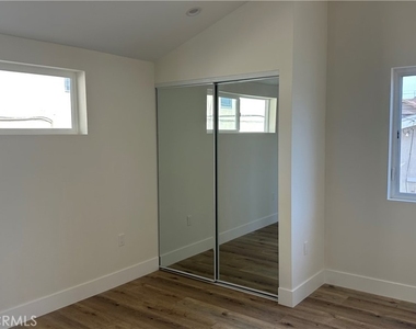1315 N Kingsley Drive - Photo Thumbnail 5