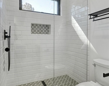 5520 Woodlake - Photo Thumbnail 20