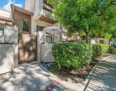 5800 Owensmouth - Photo Thumbnail 3