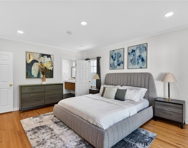 520 N Citrus Avenue - Photo Thumbnail 11