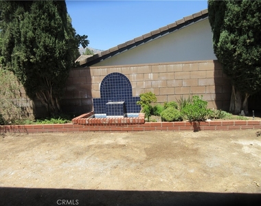 18715 Braemore Road - Photo Thumbnail 26