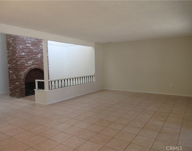 18715 Braemore Road - Photo Thumbnail 11