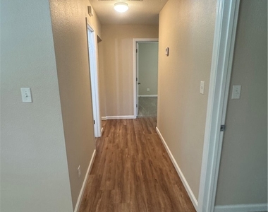 2100 Kennedy Avenue - Photo Thumbnail 16