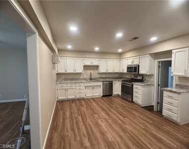 2100 Kennedy Avenue - Photo Thumbnail 5