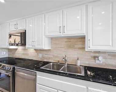 4337 Marina City Dr - Photo Thumbnail 9
