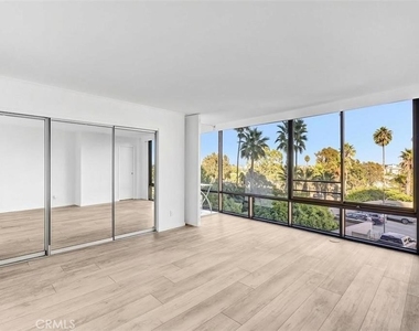 4337 Marina City Dr - Photo Thumbnail 19