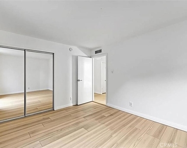 4337 Marina City Dr - Photo Thumbnail 27