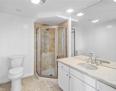 4337 Marina City Dr - Photo Thumbnail 21