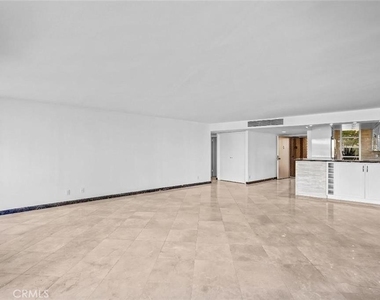 4337 Marina City Dr - Photo Thumbnail 13