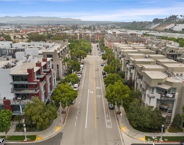 13044 Pacific Promenade - Photo Thumbnail 15