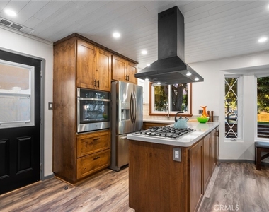 7424 W 85th Street - Photo Thumbnail 11