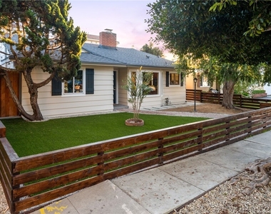 7424 W 85th Street - Photo Thumbnail 6
