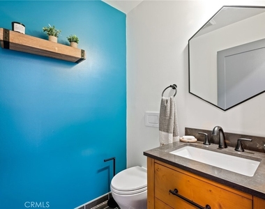 7424 W 85th Street - Photo Thumbnail 15