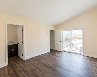 3857 W 139th Street - Photo Thumbnail 13