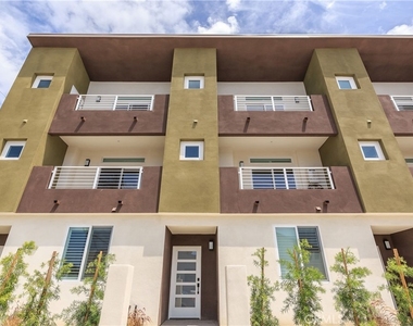 3857 W 139th Street - Photo Thumbnail 3
