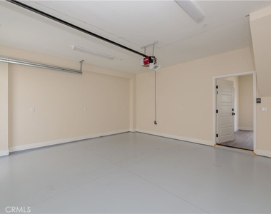 3857 W 139th Street - Photo Thumbnail 5
