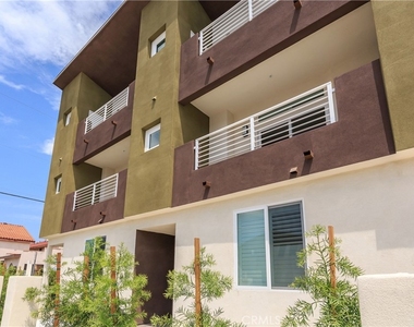3857 W 139th Street - Photo Thumbnail 2