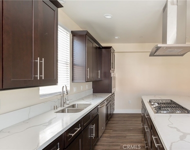 3857 W 139th Street - Photo Thumbnail 11