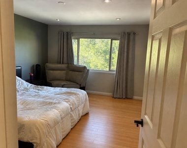 434 Vista Dorado - Photo Thumbnail 8