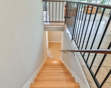 434 Vista Dorado - Photo Thumbnail 21