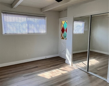 3209 W 110th Street - Photo Thumbnail 5