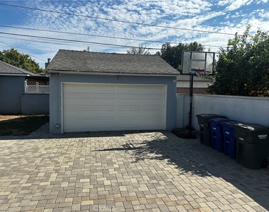 6108 Village Road - Photo Thumbnail 27