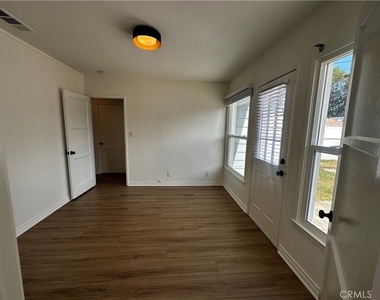 6108 Village Road - Photo Thumbnail 10
