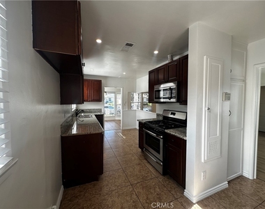 6108 Village Road - Photo Thumbnail 8