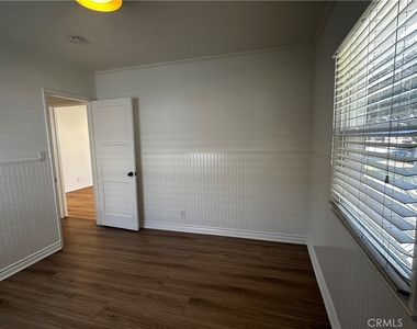 6108 Village Road - Photo Thumbnail 22